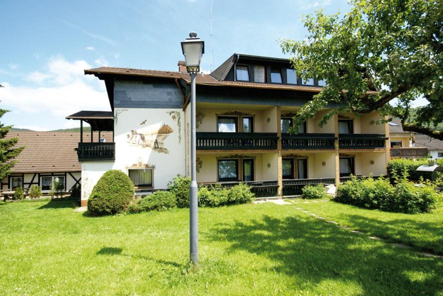 Hotel & Restaurant Zum Deutschen Haus Glashutten  Buitenkant foto